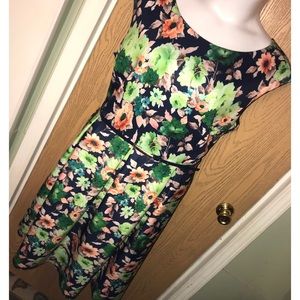 ⬇️Floral print RMLL scuba knit dress